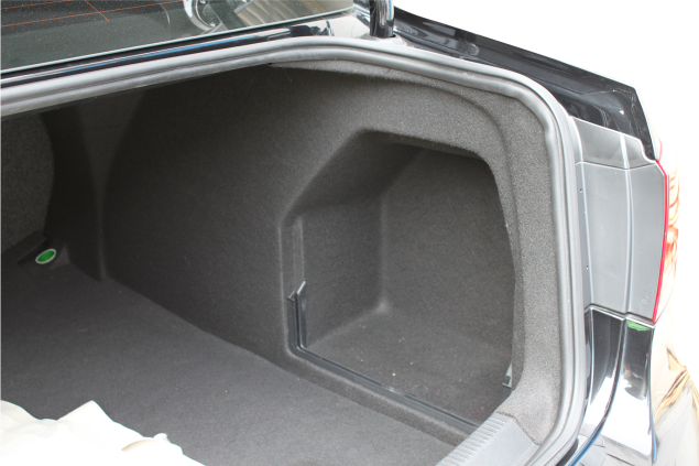 IMD技术如何实现汽车内饰图案与功能一体化？